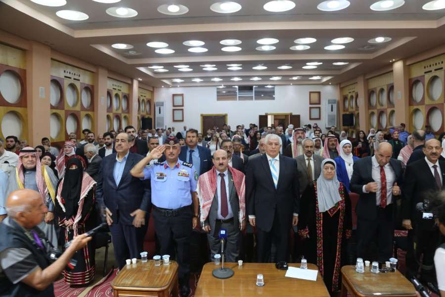 في قاعة بلدية جرش.. احتفالات بعيد