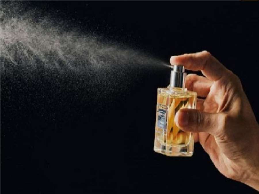 حكم استعمال العطور المحتوية على نسبة