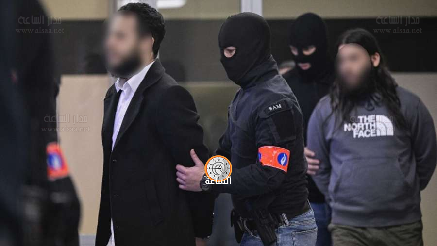 كشفته ندبة الحاجب.. السويد تحاكم الإرهابي