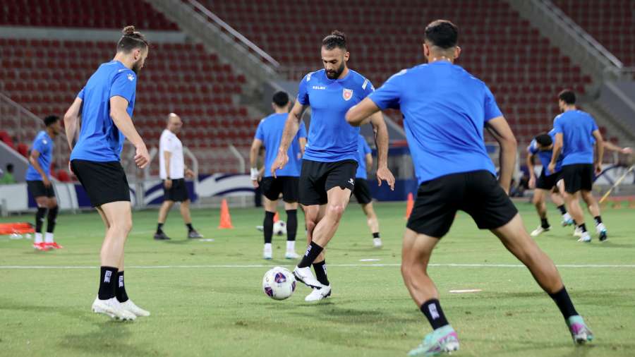 منتخب الأردن باللون الأبيض وعمان بالأحمر..