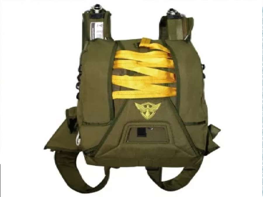 قفزة الموت.. نوبة هلع تدفع شابة