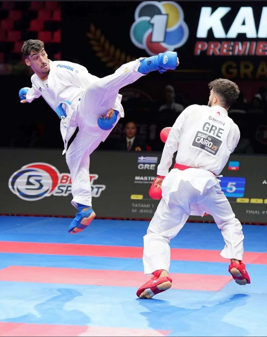 عمان الاهلية تفخر بإنجاز لاعبها محمد