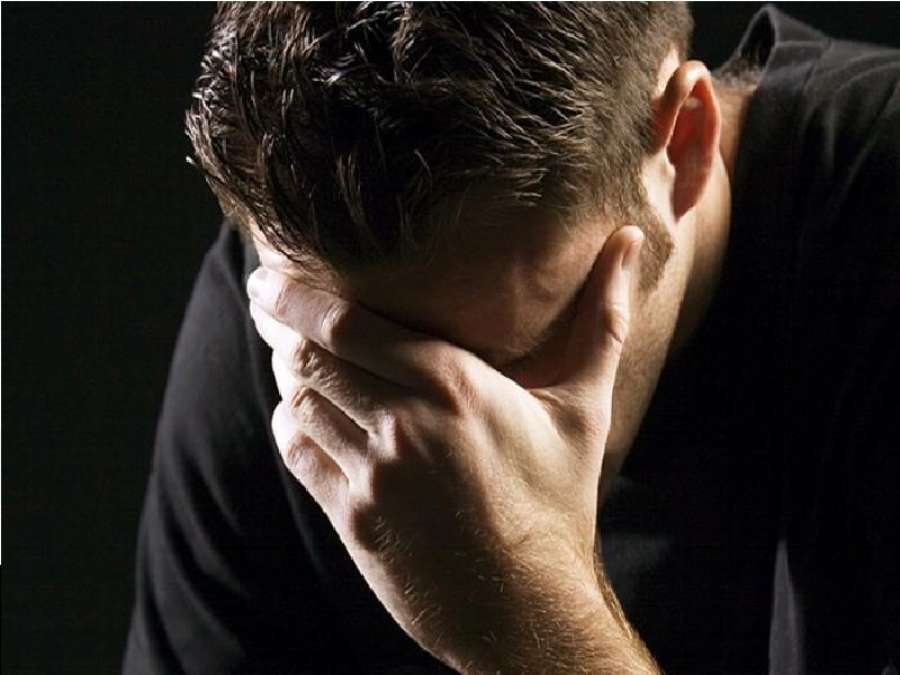 هل للمعصية تأثير على أهل العاصي؟