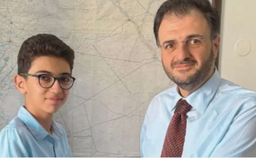 سوريا الجديدة.. هذا الطفل أصبح ناطقا