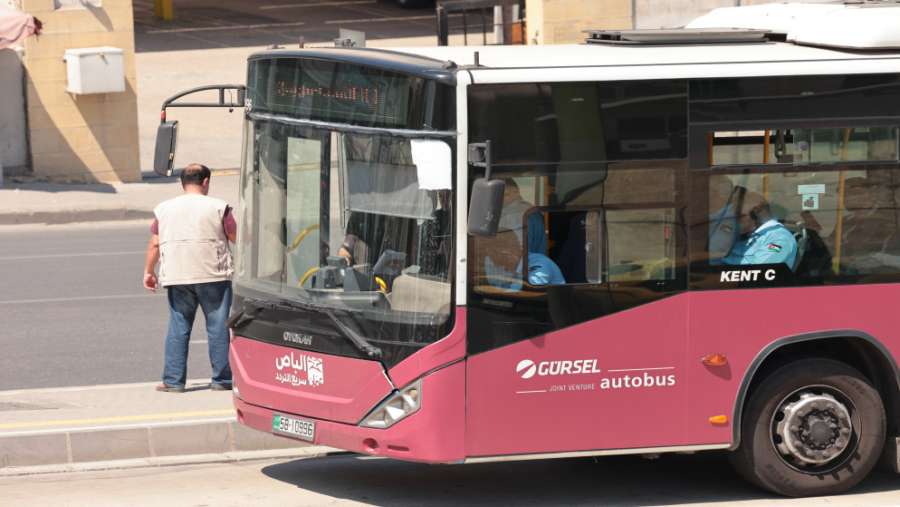 ساعات عمل الباص السريع وباص عمّان