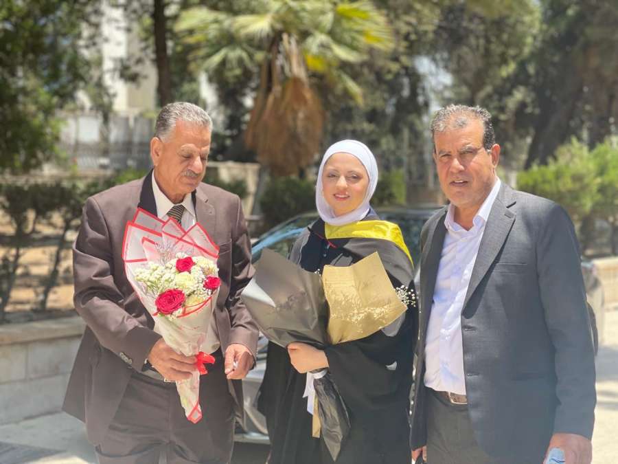 نور القطب.. مبارك الماجستير