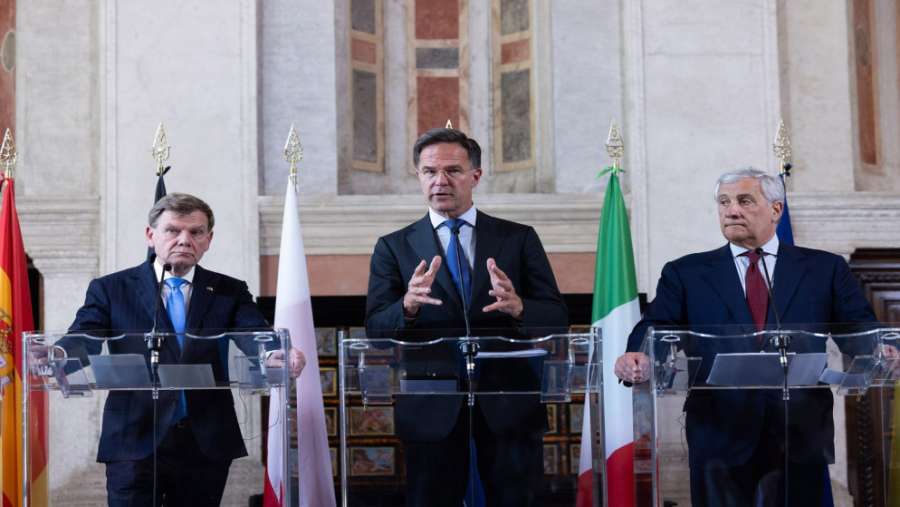 الناتو يدعو لتسريع الإنفاق والإنتاج الدفاعي