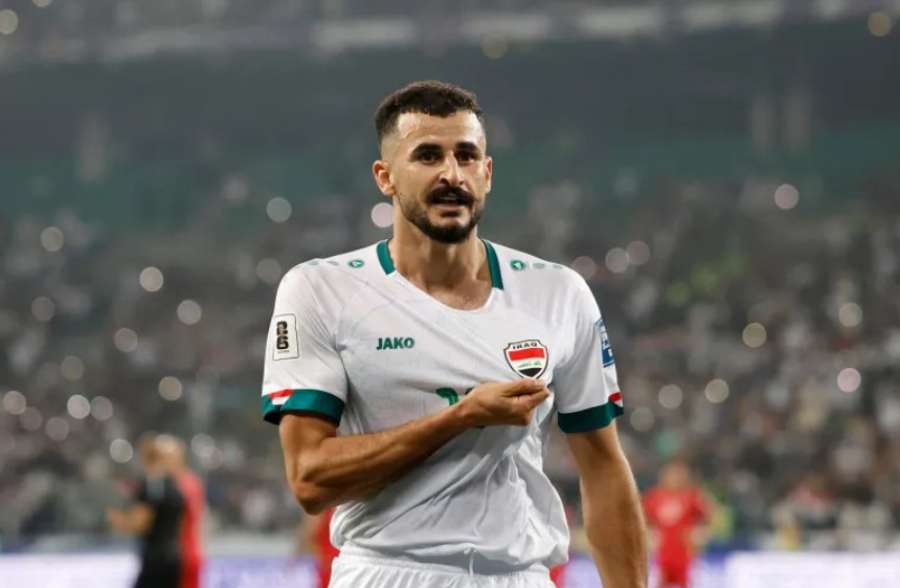 العراقي أيمن حسين يثير التساؤلات حول