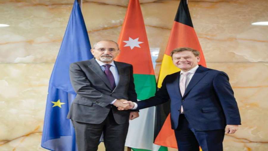 وزير الخارجية يجري مباحثات موسعة مع