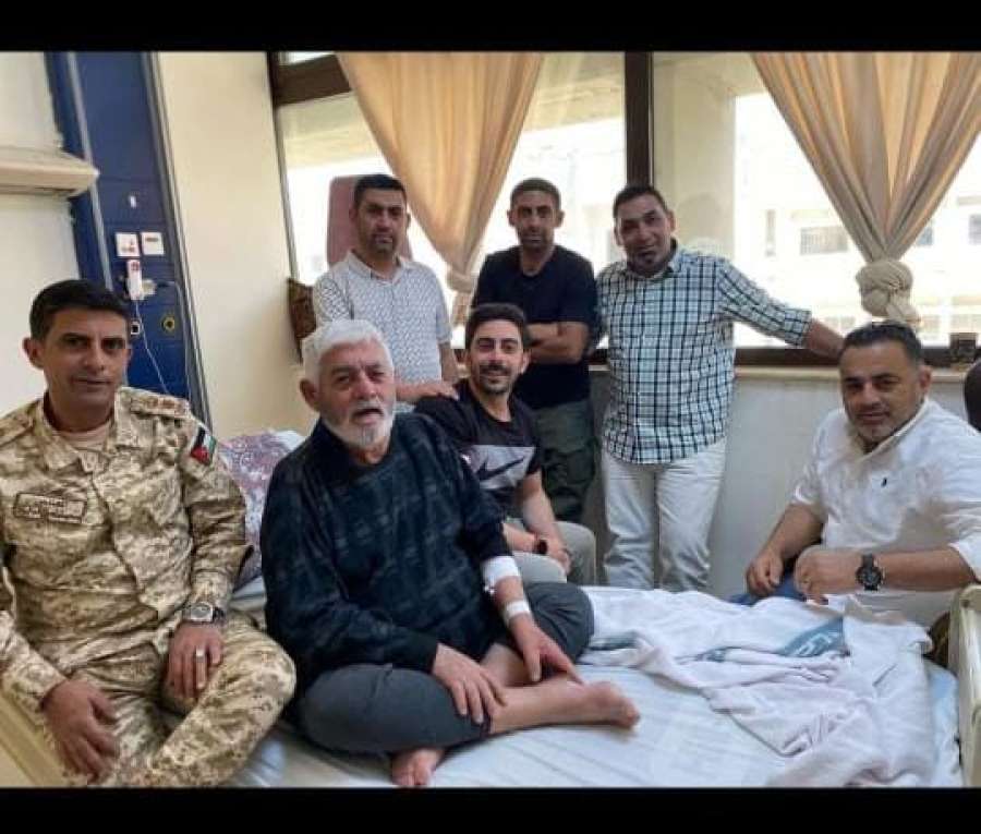 الإعلامية تغريد قرقودة تنعى عمها: ما بيموت