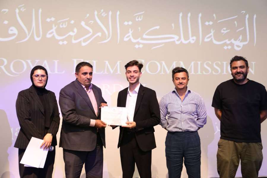 الملكية للأفلام تدعم انتاج فيلم لطالب