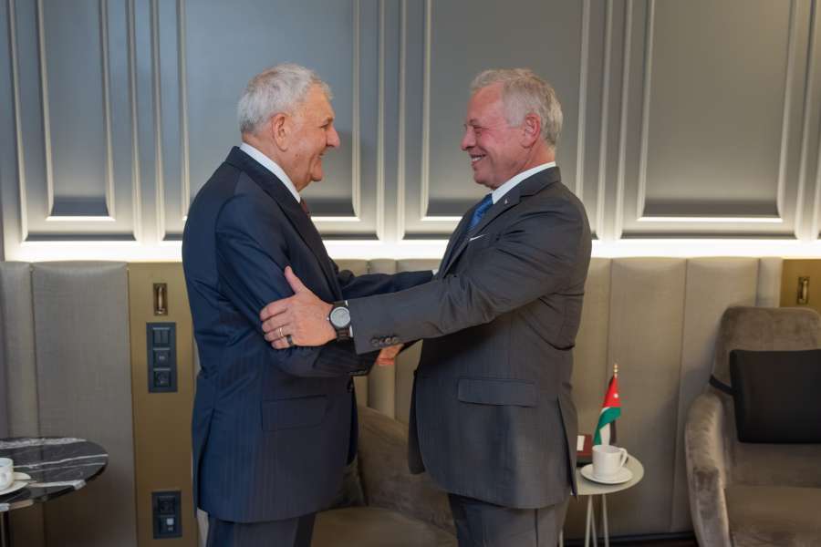 اتصال هاتفي بين الملك والرئيس العراقي