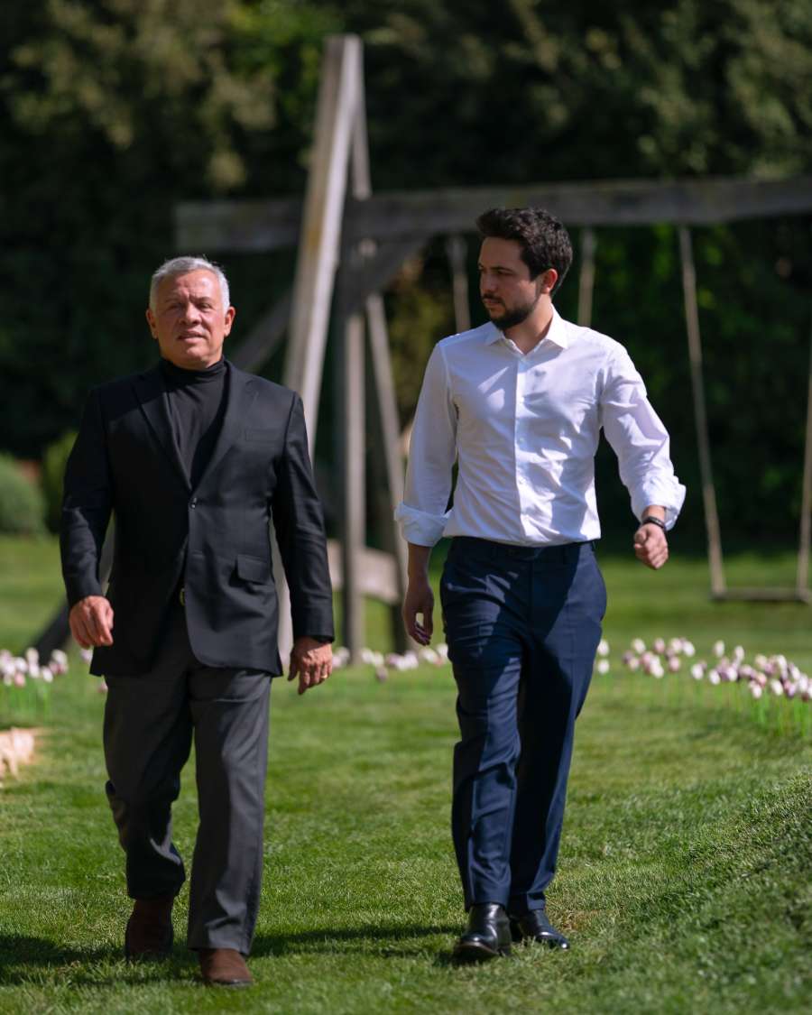 الديوان الملكي لسمو الأمير الحسين: وفقك