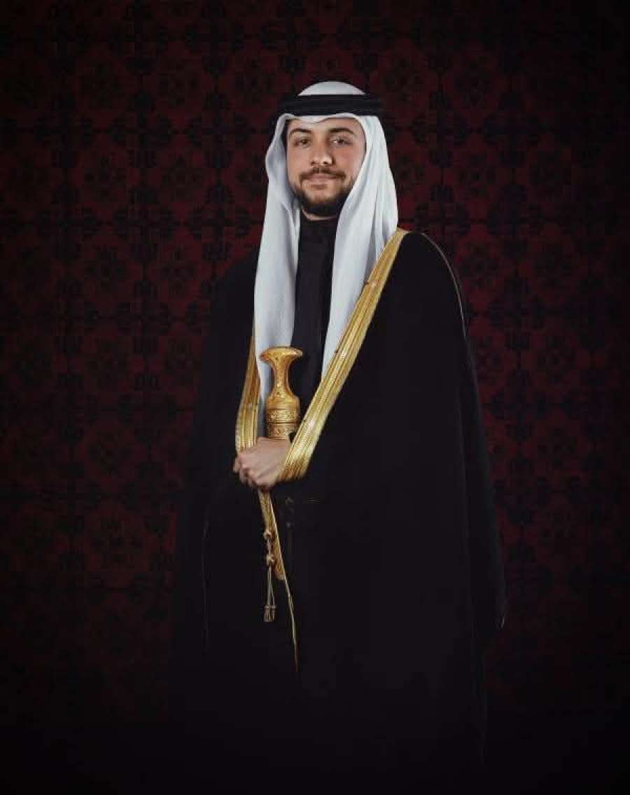 نادي خريجي جامعة آل البيت يهنئ