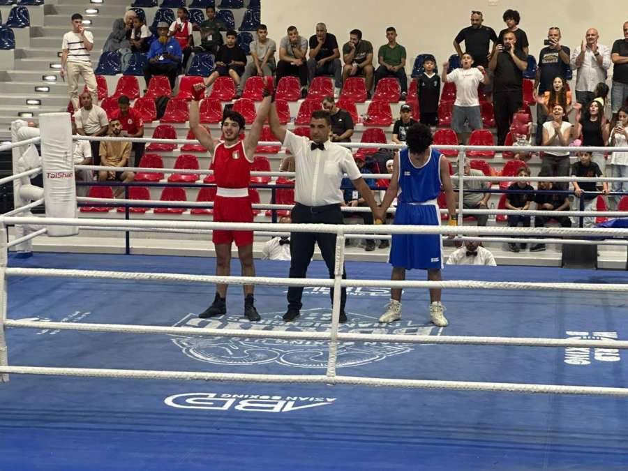 ليث عماد عجيلات يتوج بالذهب في