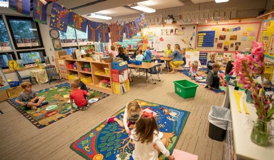 تحقيق بعد تسمم أطفال في حضانة