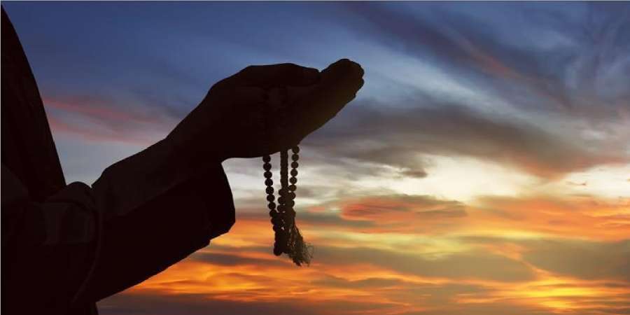 حكم تأخير الصلاة عن أول وقتها