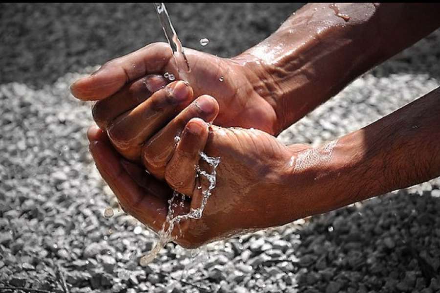 حكم الوضوء داخل الحمام