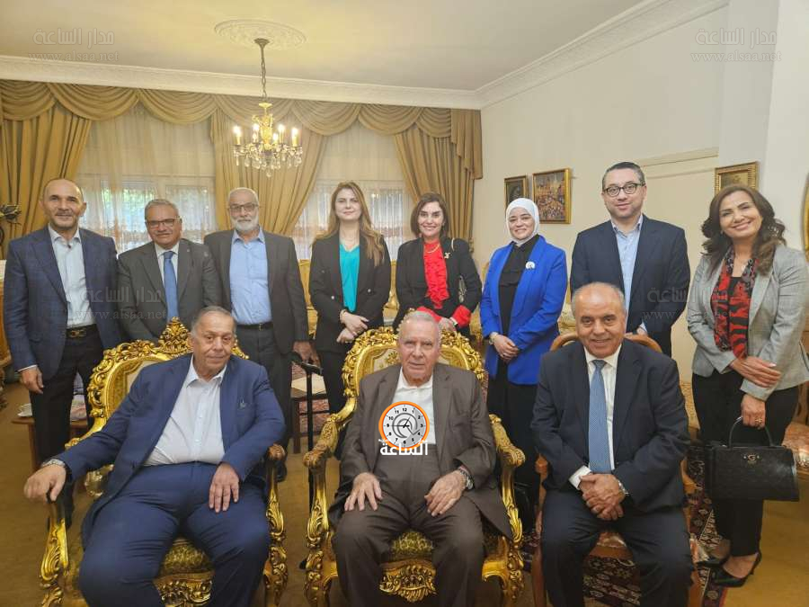 جماعة عمان تكرم المؤرخ والمفكر علي