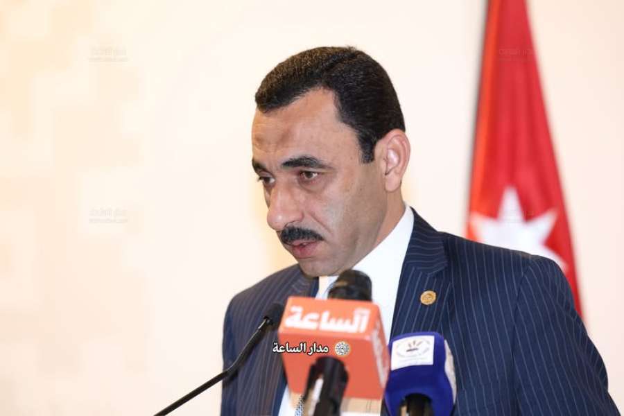 رئيس الوزراء يستقبل الدكتور نزار المهيدات