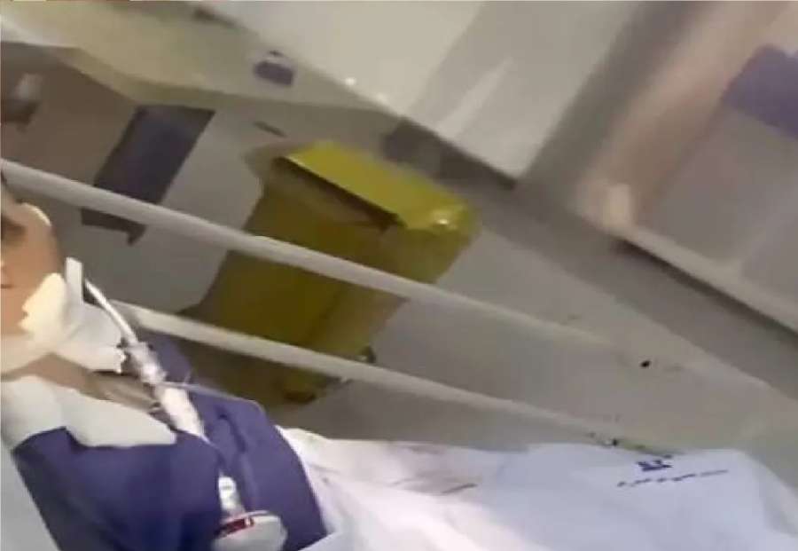 مراهقة صينية تخاطر بحياتها لارتداء فستان