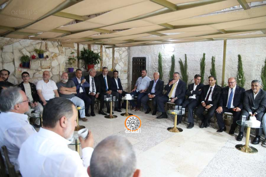 أبو صوفة العواملة يولم لشخصيات بتخرج