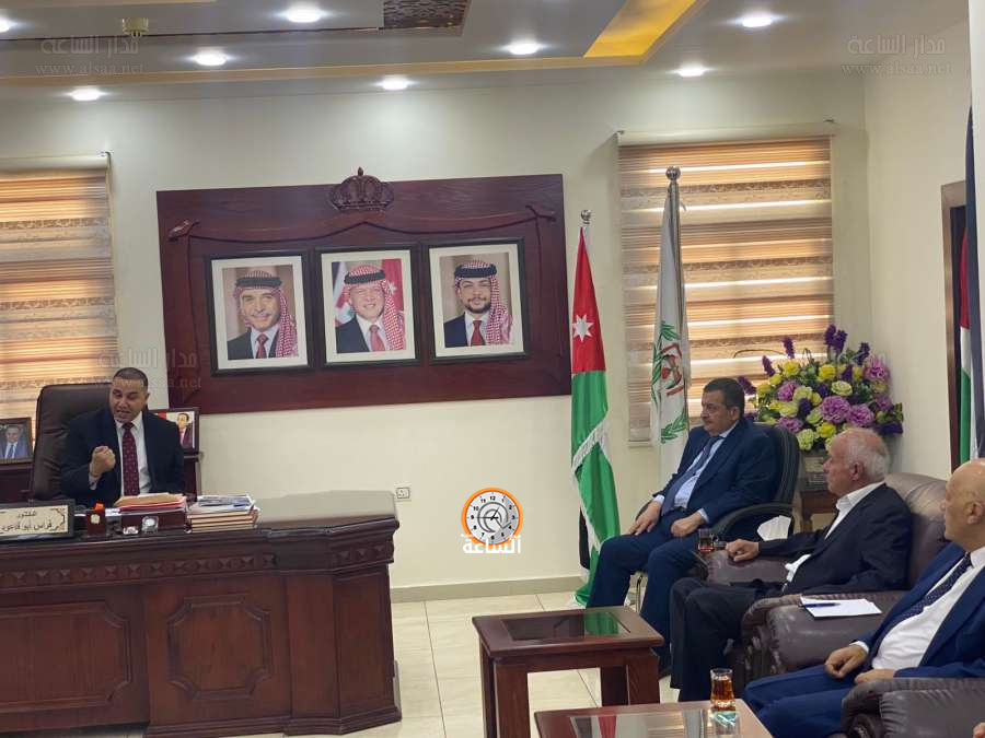 نحو إدارة محلية أقرب للمواطن.. محافظ