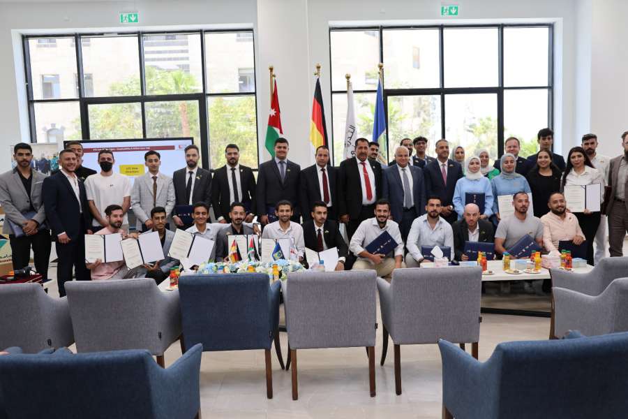 تخريج الفوج الأول من المستفيدين من