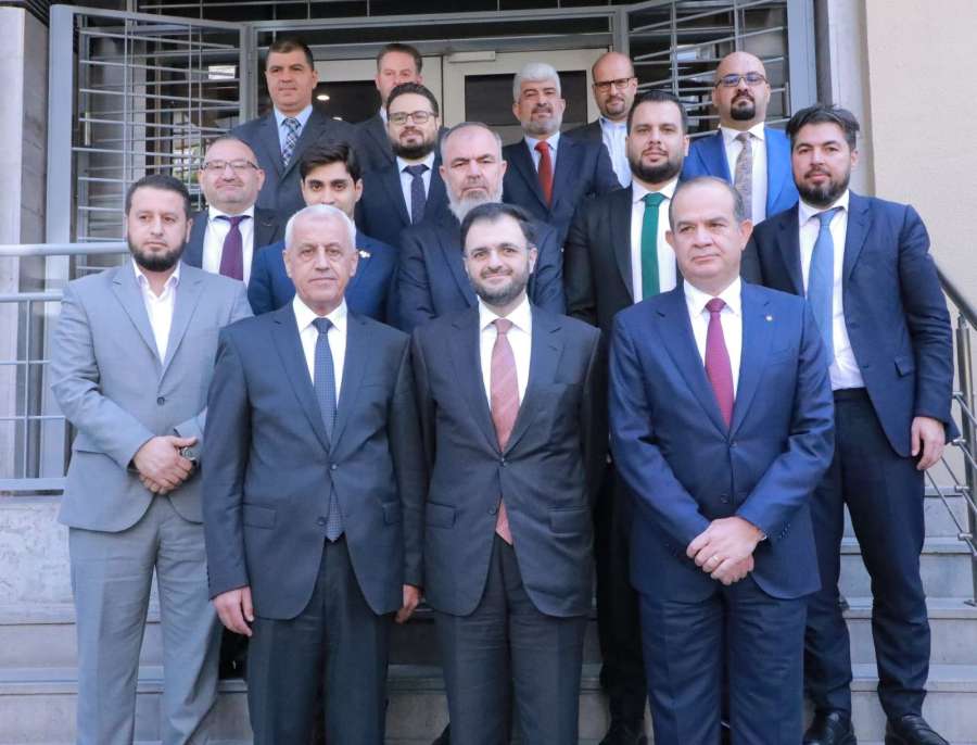 وفد سوري رفيع المستوى يزور المركز