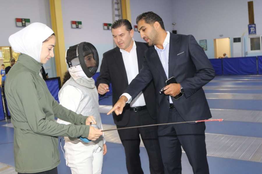 مدير مدينة الحسين للشباب في جولة