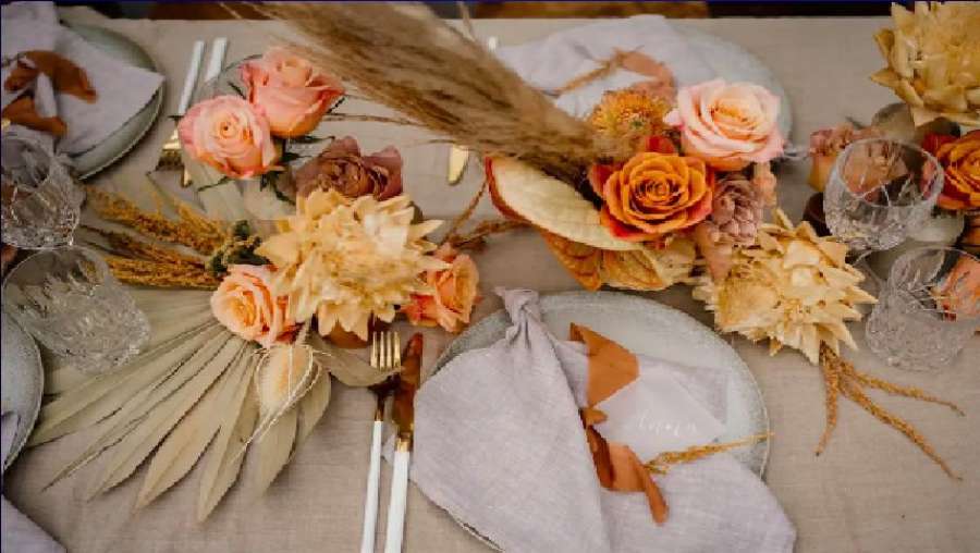 حفلات زفاف تستقبل المعازيم بمقابل مادي..