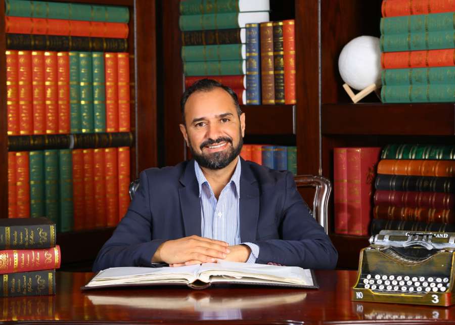 ضيفان جديدان في منزل الزميل امجد