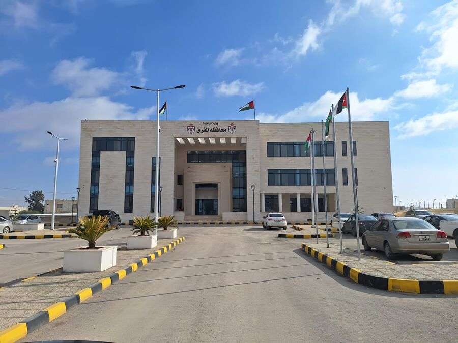 محافظ المفرق: تأمين سكن لأسرة تضررت