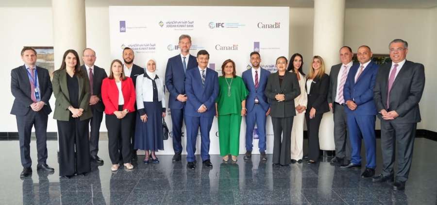 البنك الأردني الكويتي يحتفل بتخصيص كامل