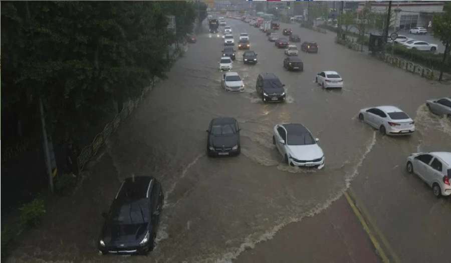 أمطار غزيرة تشل عاصمة كوريا الجنوبية..