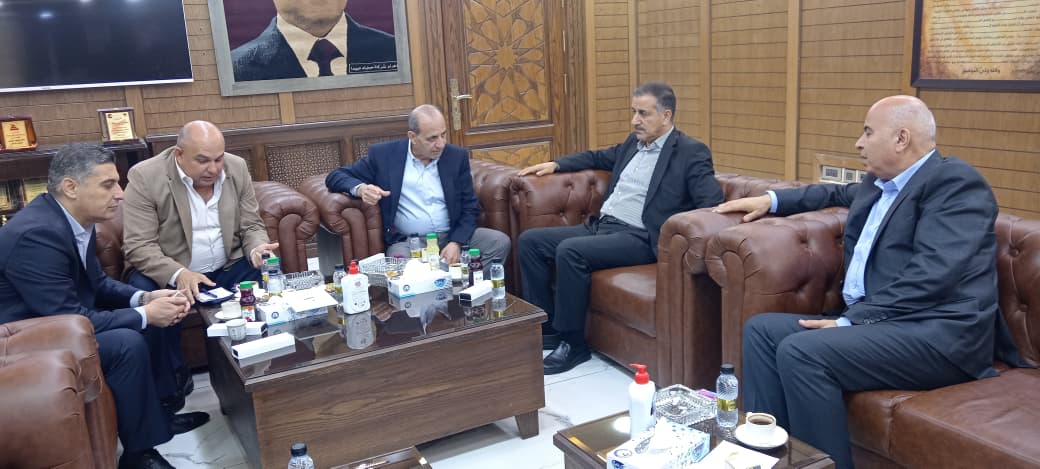 وزير الإدارة المحلية ومحافظ البلقاء يتفقدان