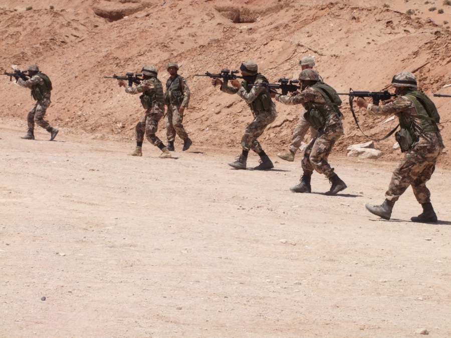 هؤلاء خدموا العلم قبل 47 عاما..