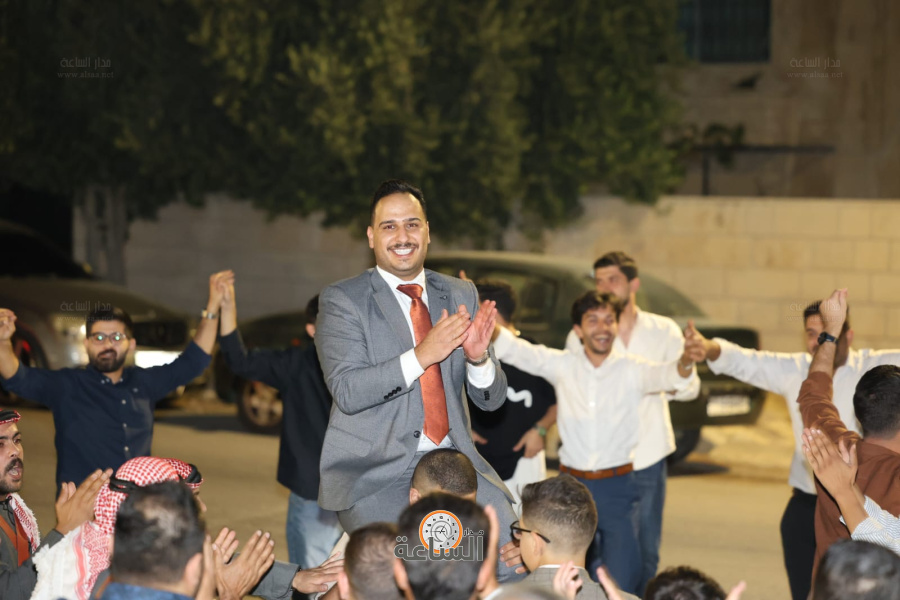 محمد عمر الجعافرة يولم بنجاح ابنه