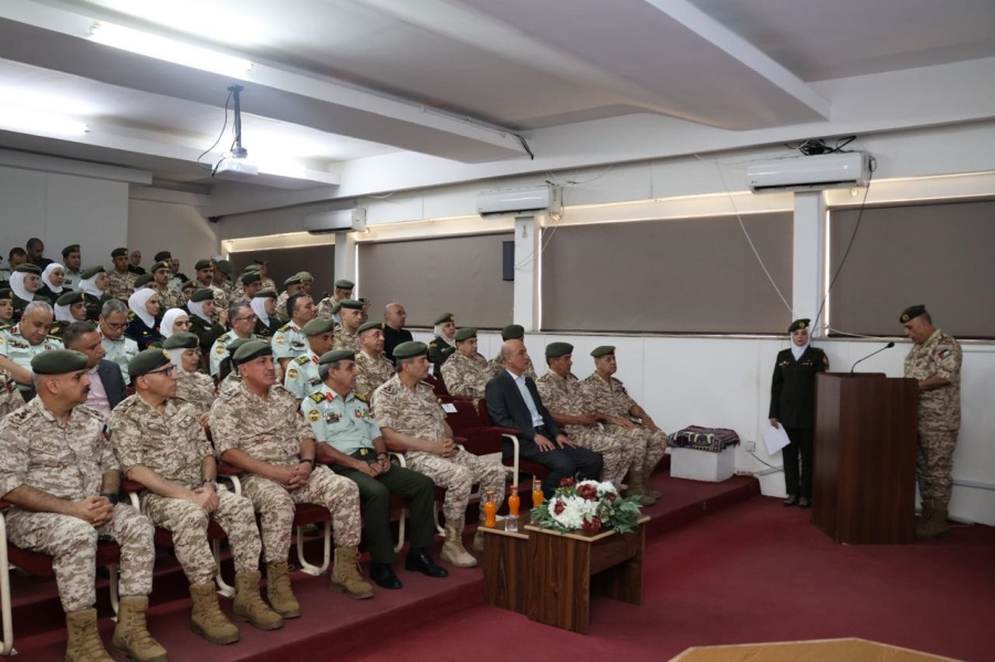 مدير عام الخدمات الطبية الملكية يفتتح