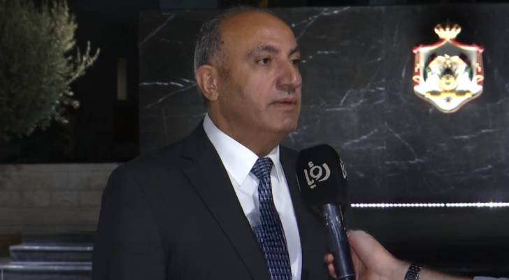 الشواربة يعلن دخول الحافلات الكهربائية إلى