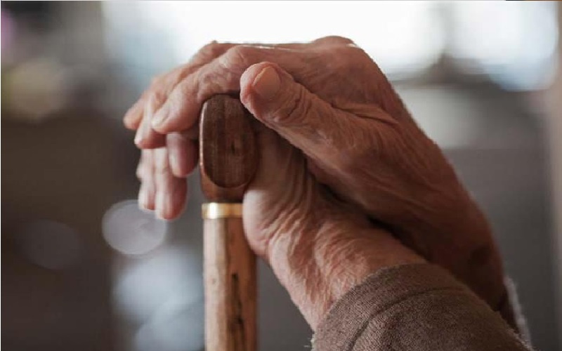 دراسة تكشف عاملا اجتماعيا يسرّع الشيخوخة