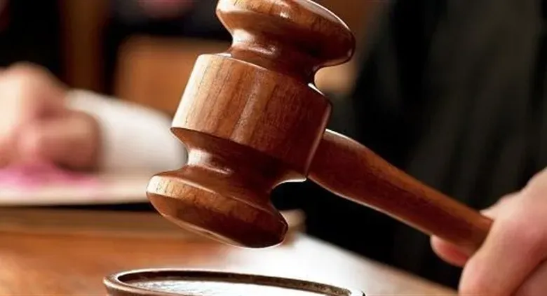 توجيه تهمة القتل العمد لعشريني طعن