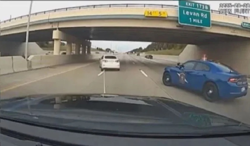 الشرطة الأمريكية تستخدم أداة مبتكرة لشلّ