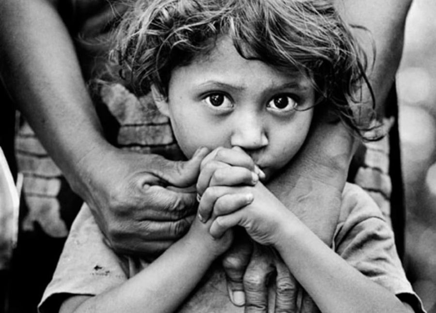 العزة تكتب: حين يسرق الأمان من