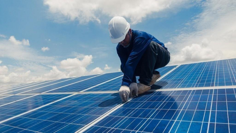 وزارة الطاقة تطرح عطاء لتنفيذ أنظمة