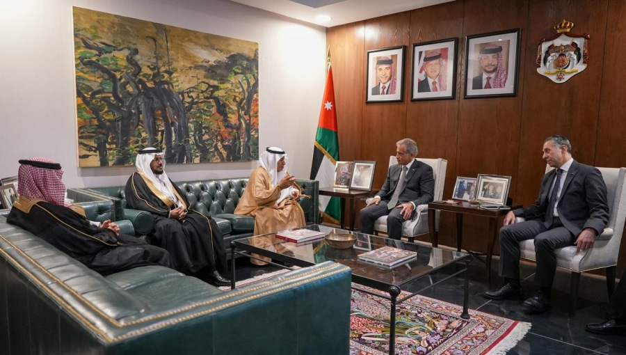 رئيس الوزراء يستقبل رئيس اتحاد الغرف