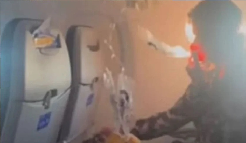 في أقل من دقيقة.. طائرة أمريكية