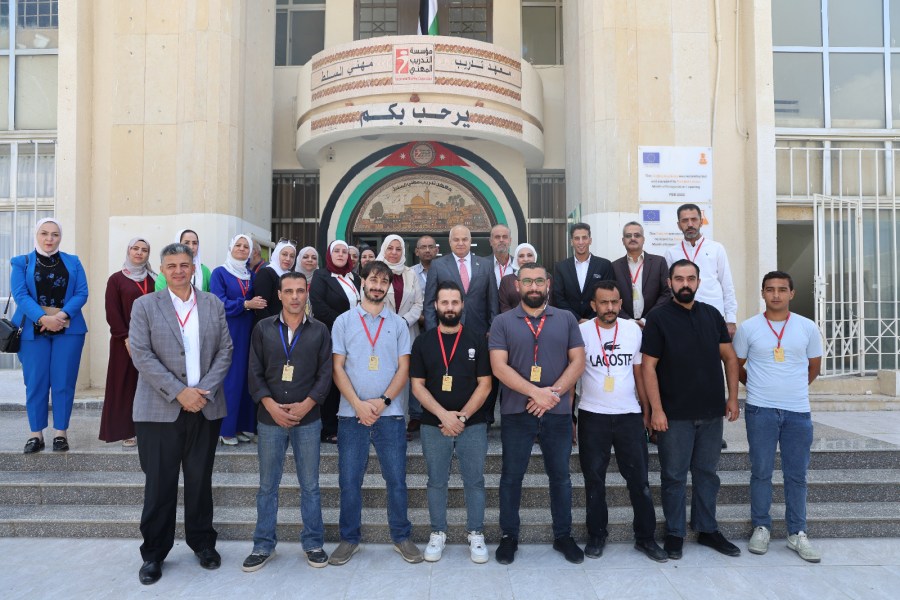 البكار: إنشاء معرض إنتاجي لدعم الحرف