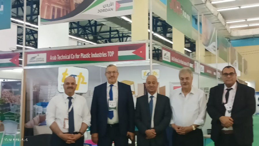 الجغبير يلتقي مسؤولين جزائريين لبحث تعزيز