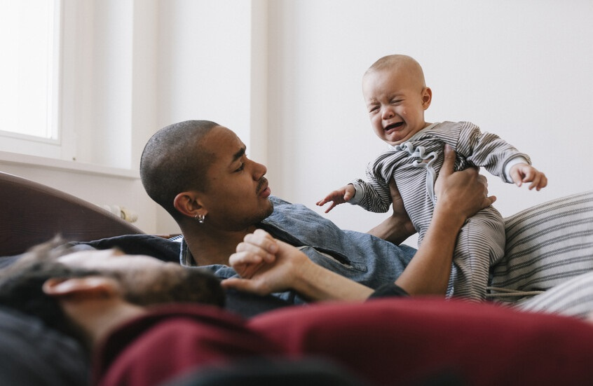 صراخ الأطفال يثير استجابة عاطفية فورية